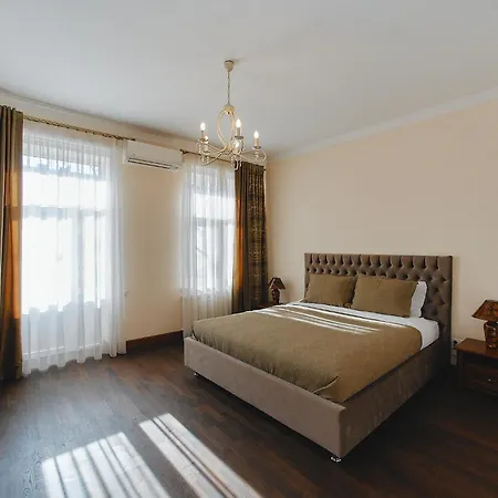 City Centre 2 Bedroom Business Apartment Chisinau Exterior photo